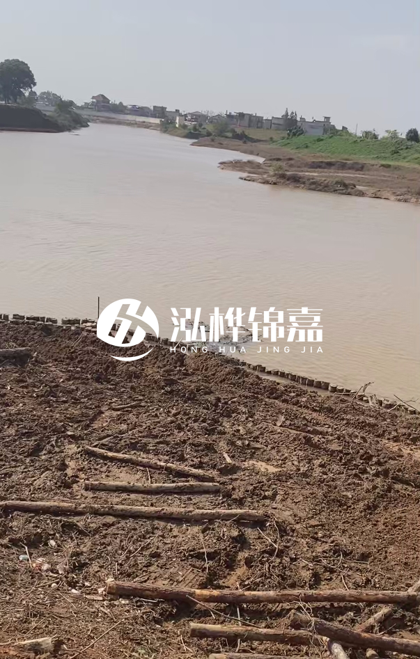 打松木樁施工用什么機械最好-松木樁施工技術(shù)要求？