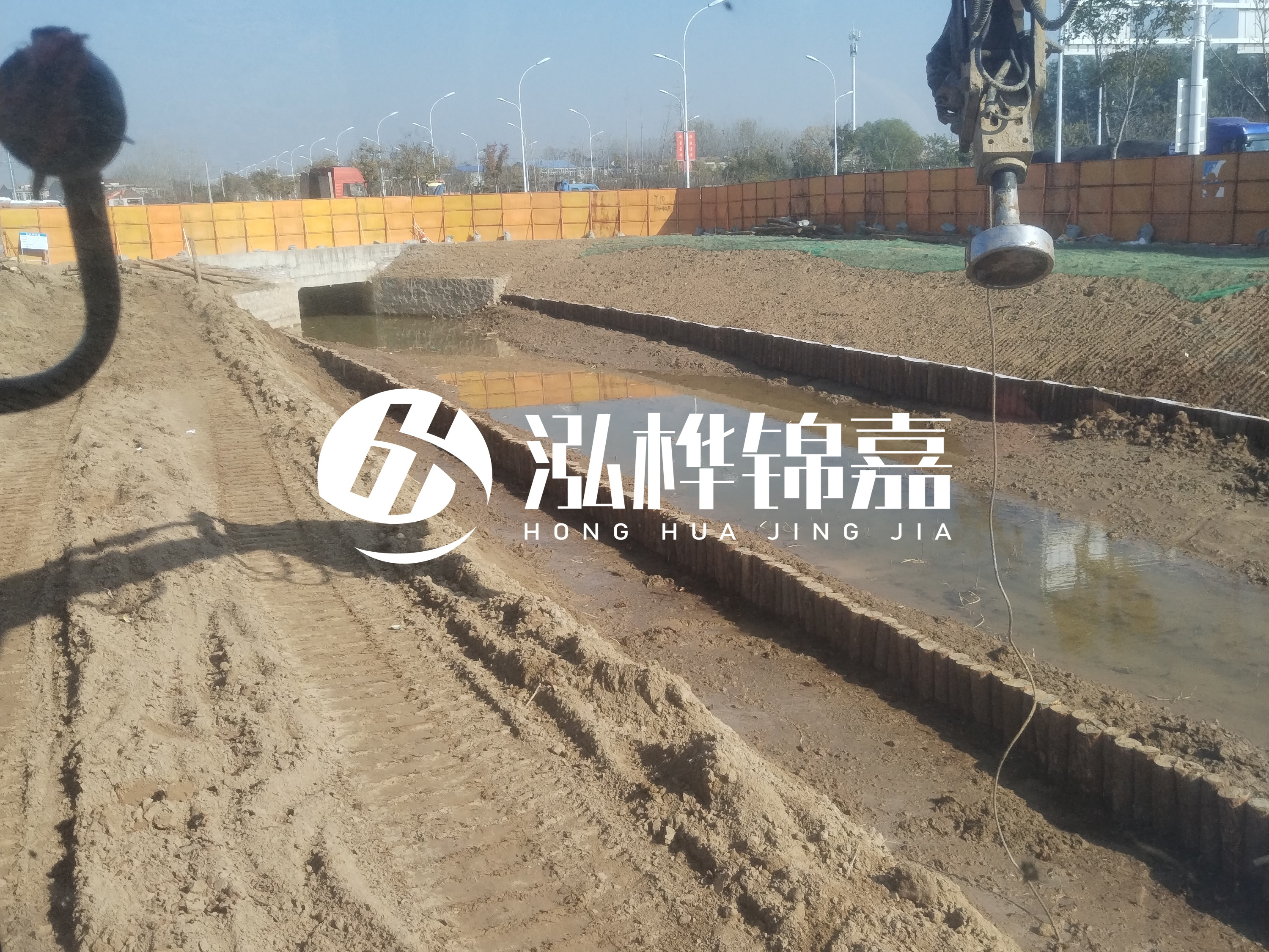 木樁打入地下作用是什么？松木樁在地底下會(huì)爛嗎？